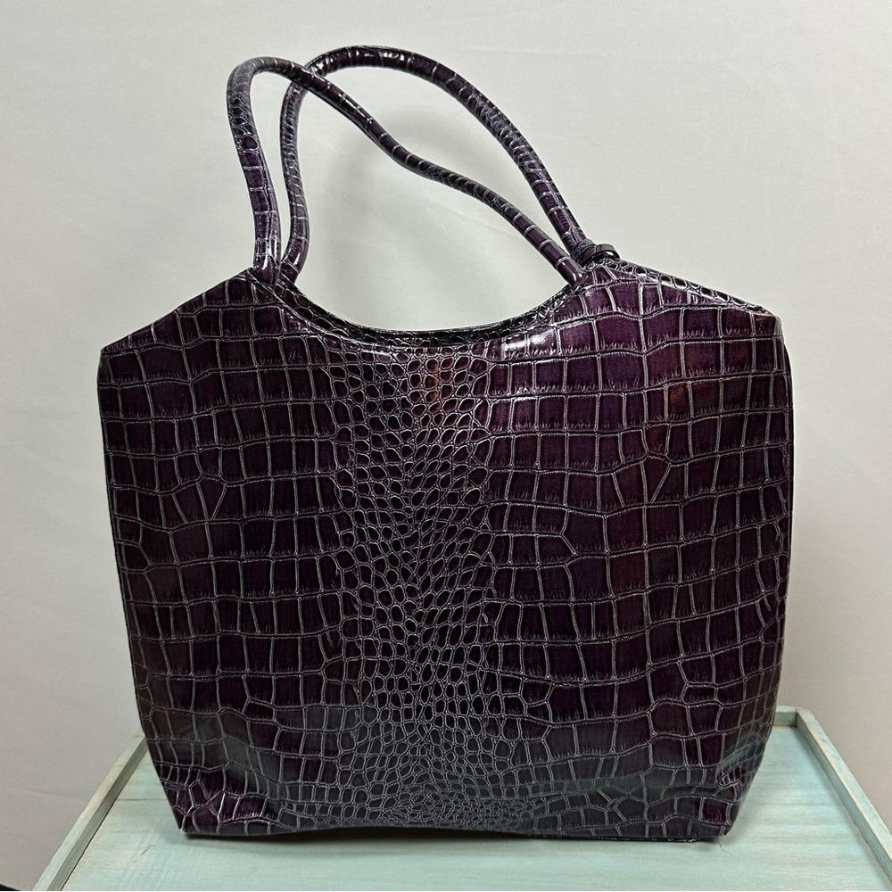 NEIMAN MARCUS vtg purple alligator embossed faux leather bag